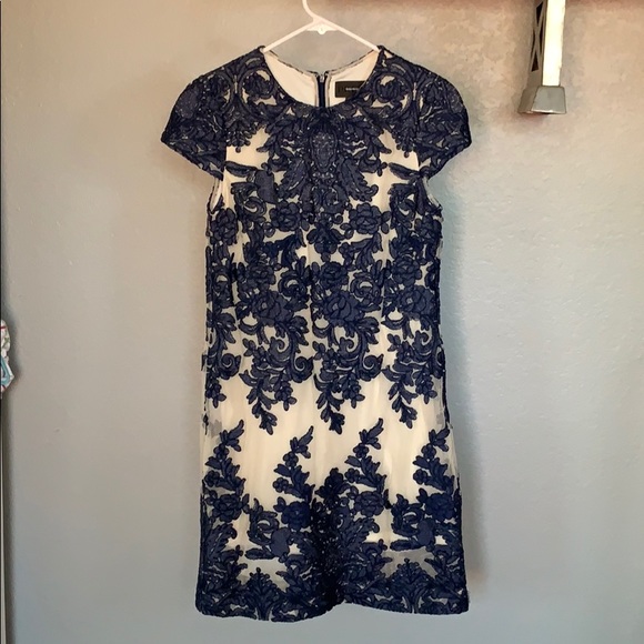 Vera wang dress - Picture 2 of 4